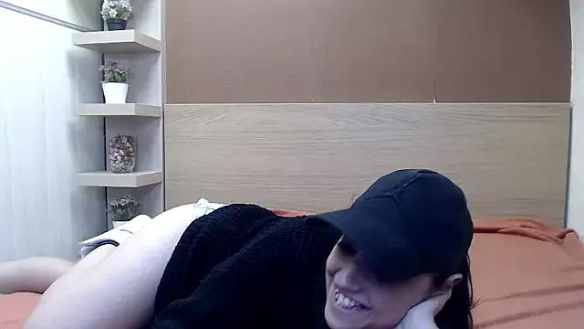 PinkyTwerkyX from StripChat is Freechat