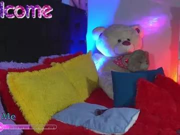 Try our streaming cams variety and talk on a personal level with our adorable girls streamers, showing off their bountiful shapes and dildos.