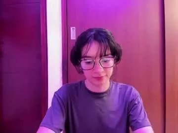 petitee_lunna from Chaturbate is Freechat