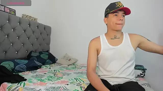 _matheus_lucas from StripChat is Freechat