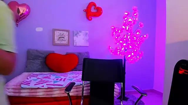 Try our streaming cams variety and talk on a personal level with our adorable girls streamers, showing off their bountiful shapes and dildos.