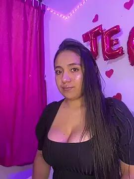 Alicewitte from StripChat is Freechat