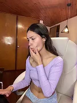 Andrea18_piink from StripChat is Freechat