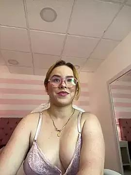 Ashleyy_gh from StripChat is Freechat