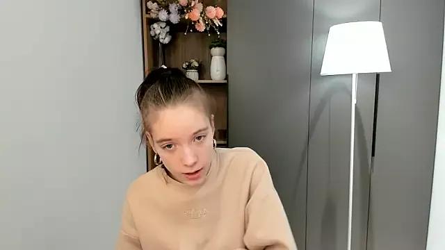 BeckyClarkston from StripChat is Freechat
