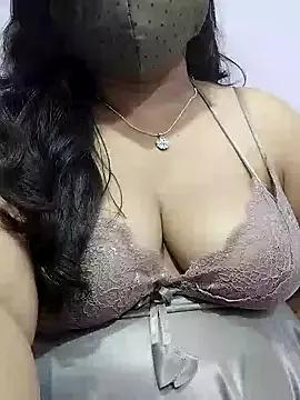 BigAssSarah from StripChat is Freechat