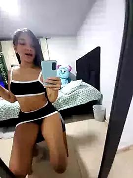 Briannasweeth17 from StripChat is Freechat