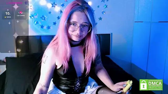 Try our streaming cams variety and talk on a personal level with our adorable girls streamers, showing off their bountiful shapes and dildos.