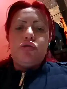 caroliin25_ from StripChat is Freechat