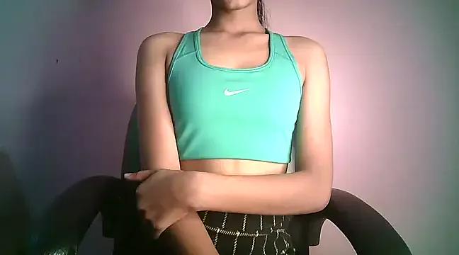 Chandani-Love from StripChat is Freechat