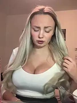 CherryEmmy from StripChat is Freechat