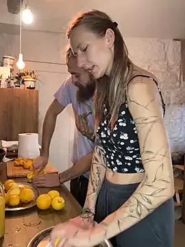 Cur1ouscouple420 from StripChat is Freechat