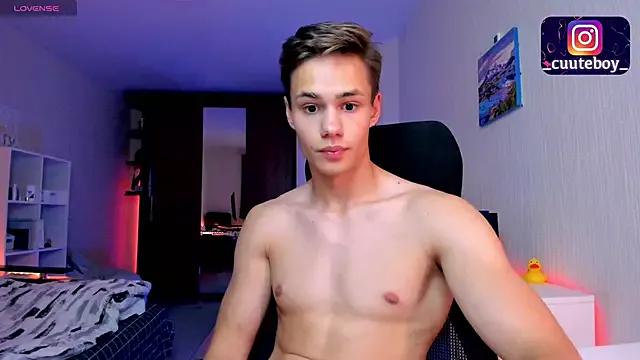 Cuute_boy from StripChat