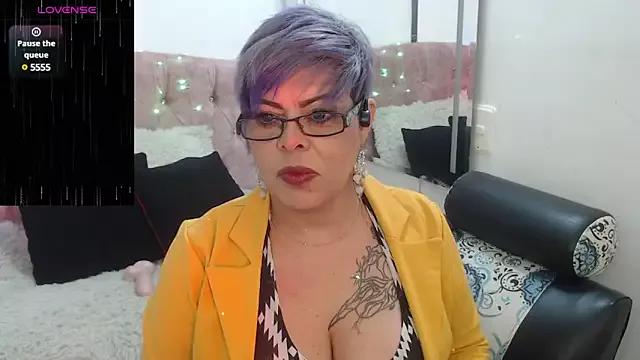 Grecia_Horny from StripChat is Freechat