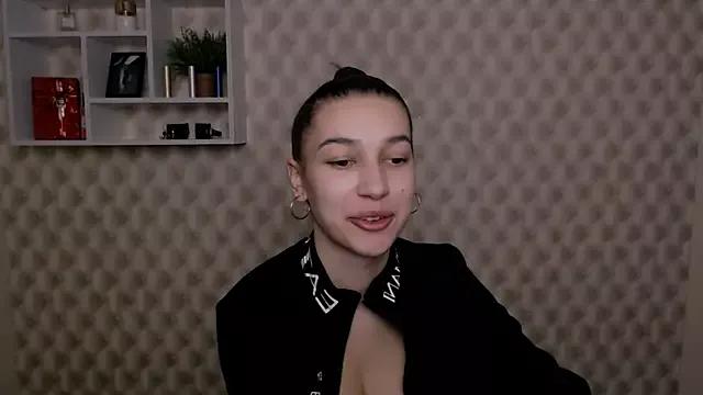 KarolinaRosse_ from StripChat is Freechat