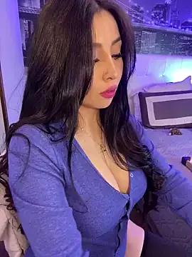 KateDeLatorre from StripChat is Freechat