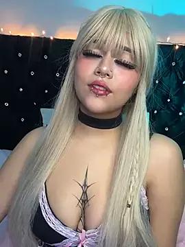 Try our streaming cams variety and talk on a personal level with our adorable girls streamers, showing off their bountiful shapes and dildos.