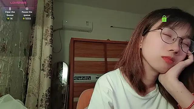 Lili_666 from StripChat