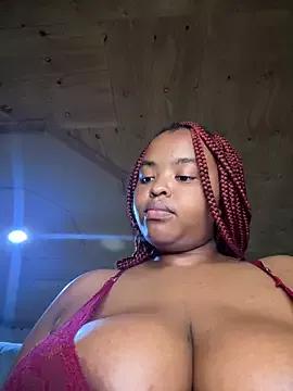 Linahlove from StripChat is Freechat