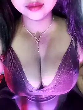 loveli_diya from StripChat is Freechat