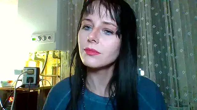 LuminousLady from StripChat is Freechat