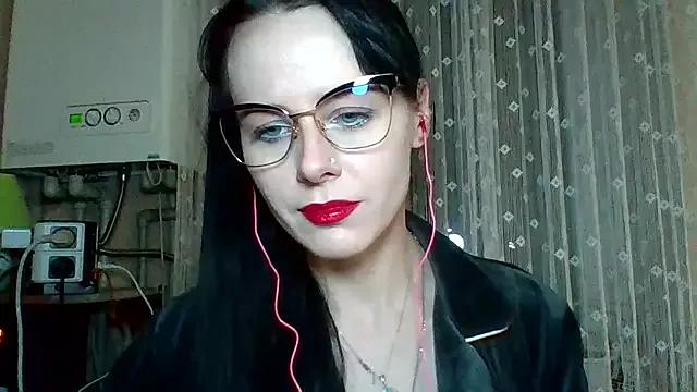 LuminousLady from StripChat is Freechat