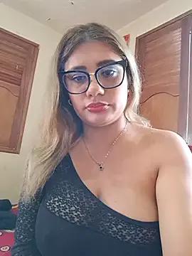 Luna--95 from StripChat is Freechat