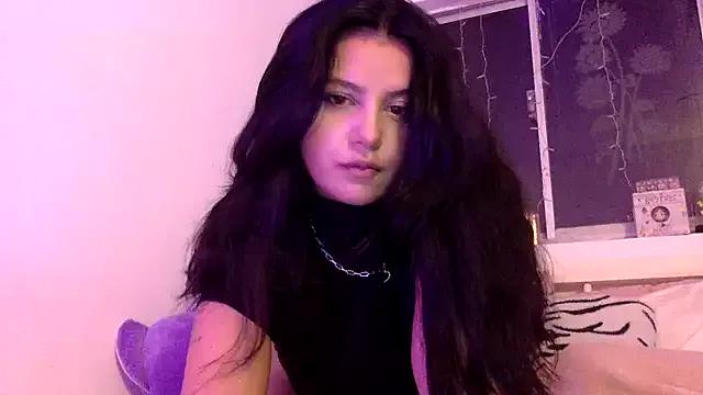 Mariasool from StripChat is Freechat