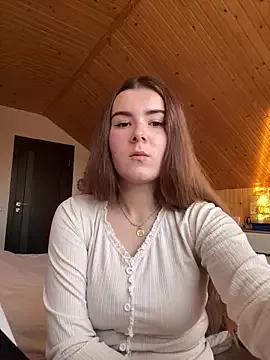 mewKate from StripChat is Freechat