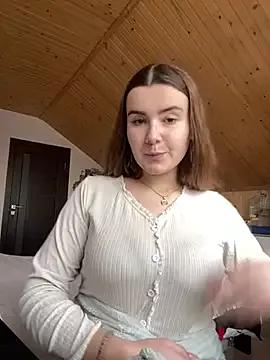 mewKate from StripChat is Freechat