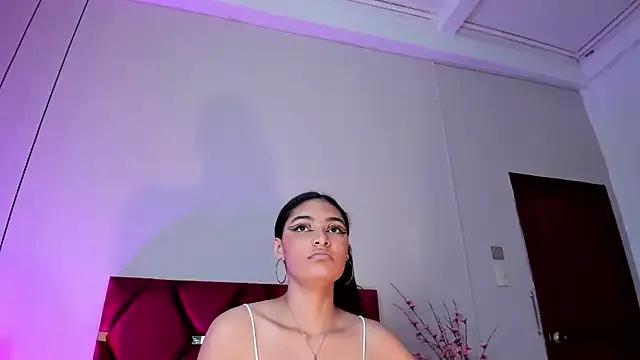 MileyRoberts_ from StripChat is Freechat