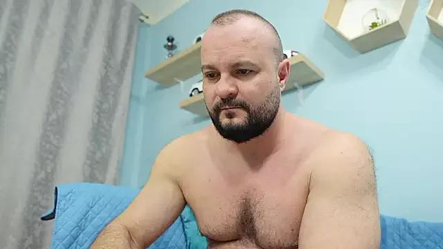 Muscle_Bear from StripChat is Freechat