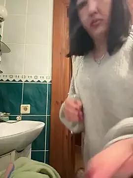 Naughtbaby_2025 from StripChat is Freechat