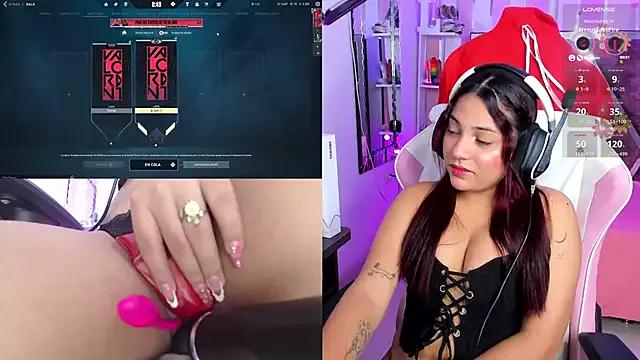 Try our streaming cams variety and talk on a personal level with our adorable girls streamers, showing off their bountiful shapes and dildos.