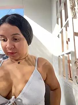 Pretty_Isadora from StripChat is Freechat