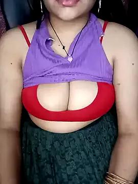 R-queen from StripChat is Freechat