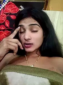 Rashmicut from StripChat is Freechat