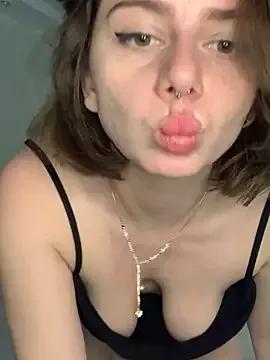 StellaArtuar from StripChat is Freechat