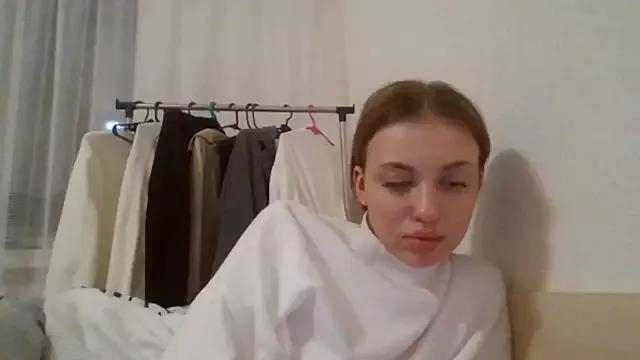 Sweety_Nika from StripChat is Freechat