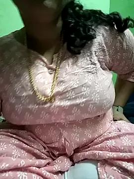 tamilniranjana from StripChat is Freechat