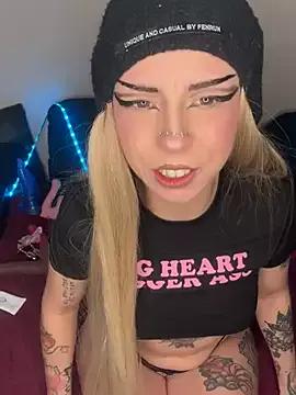 Try our streaming cams variety and talk on a personal level with our adorable girls streamers, showing off their bountiful shapes and dildos.