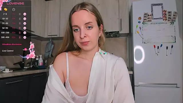 violet_blue_eyes from StripChat is Freechat