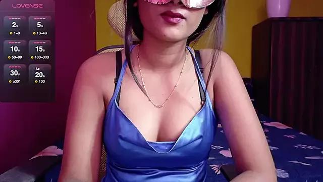 yourNaina from StripChat is Freechat