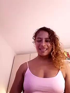 Zoedaniels from StripChat is Freechat